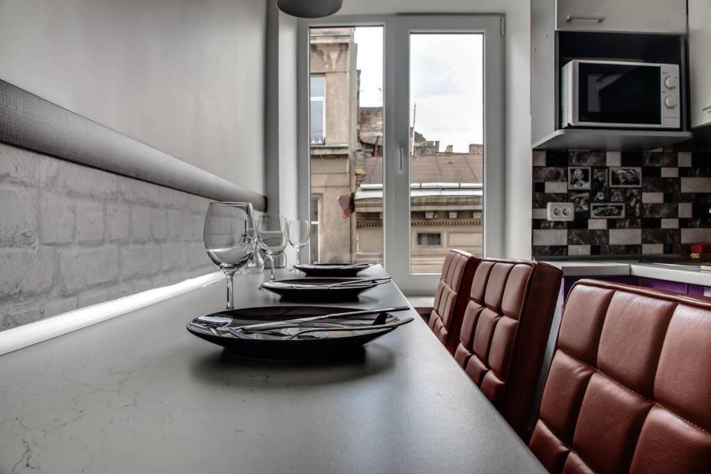 Romantic Apartments - Центр Львова , З Видом На Місто Esterno foto
